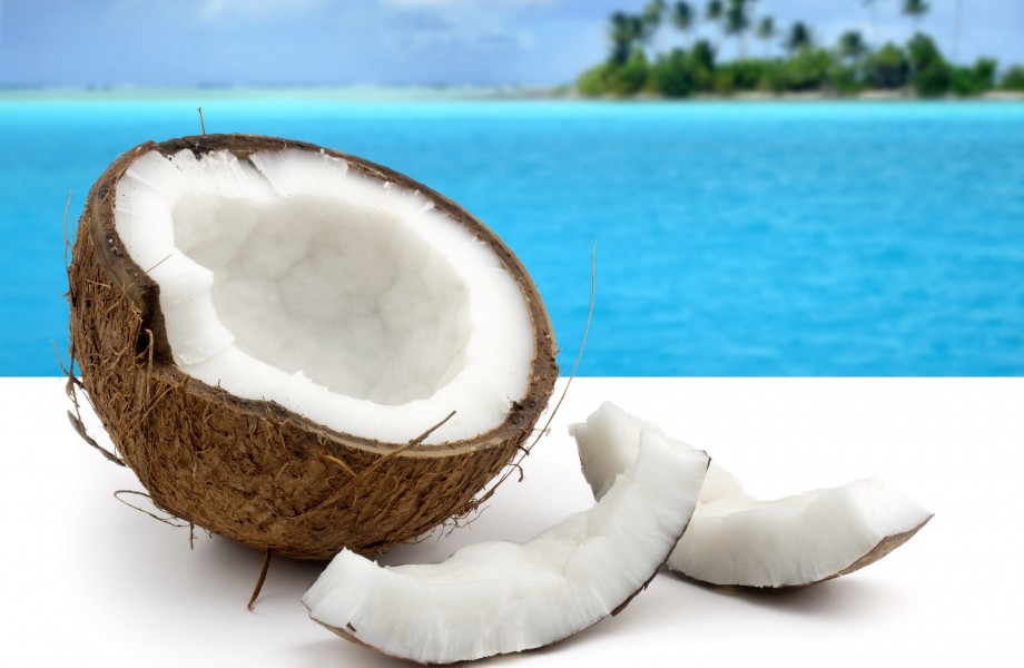 Кокос Ароматическое масло являются жирорастворимым, разработано специально для изготовления свечей с использованием различных восков (соевый, кокосовый, пальмовый и т.п.). В состав масел входят как натуральные, так и идентичные натуральным компоненты.